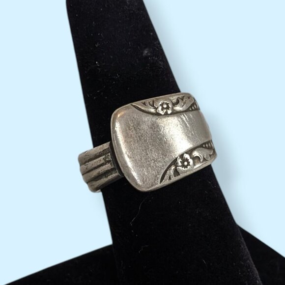 V. Square-End Cutlery Conversion Ring - Picture 2 of 8